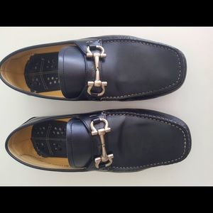 Salvatore Ferragamo men’s shoes/ black like New.